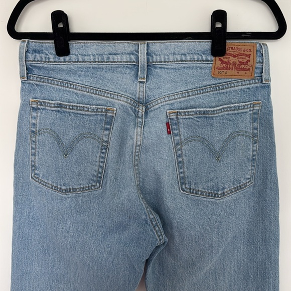 Levi's Women's 501 Jean, Light Wash - Size 30 - Picture 5 of 7
